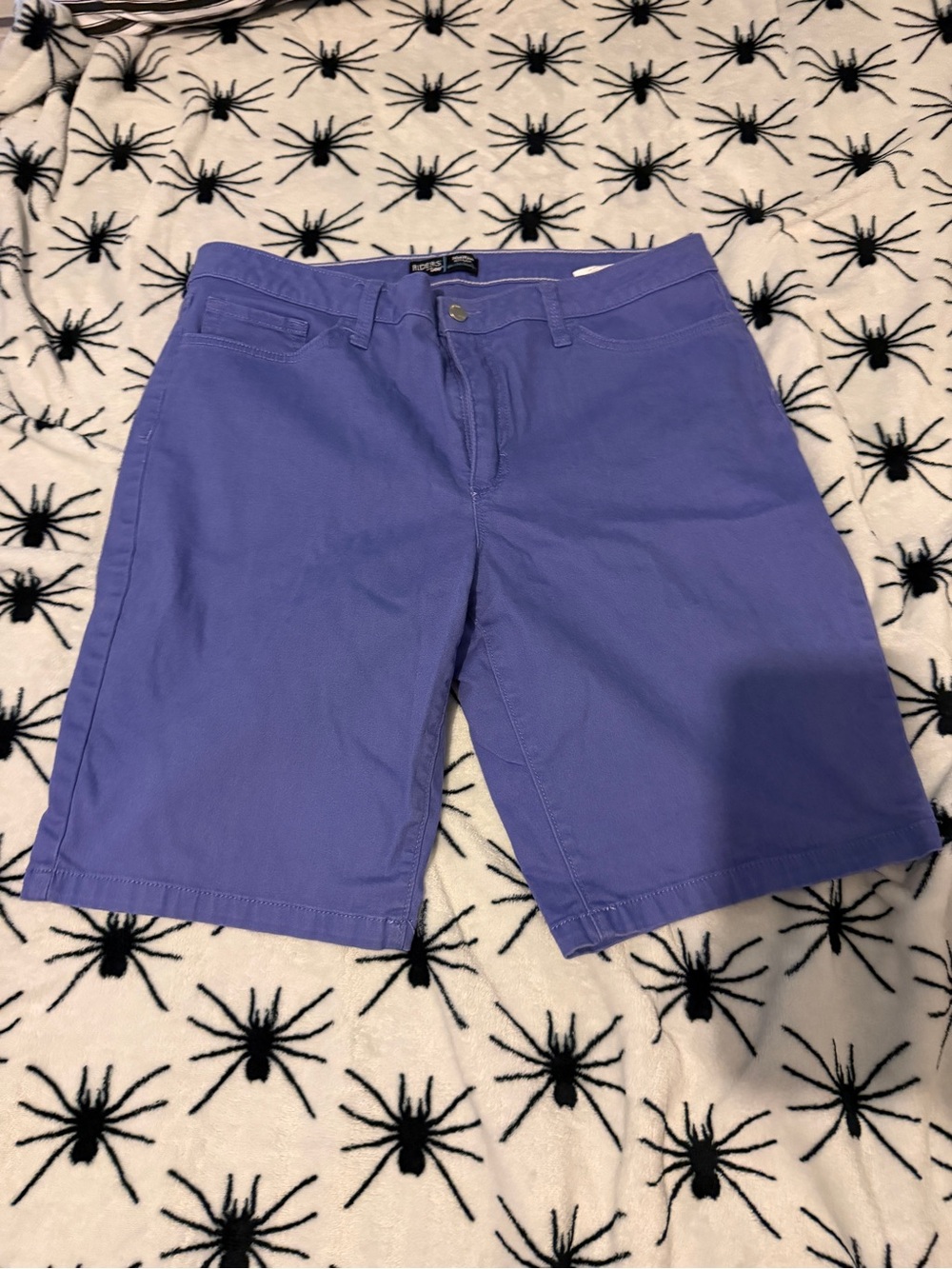 Lee Women's Lavender Stretch Bermuda Shorts